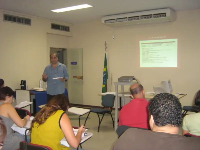 Foto de curso GPP CREA com turma em sala de treinamento